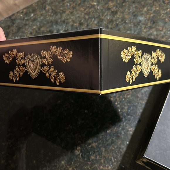 Dolce & Gabbana empty "Devotion" box - Picture 13 of 13